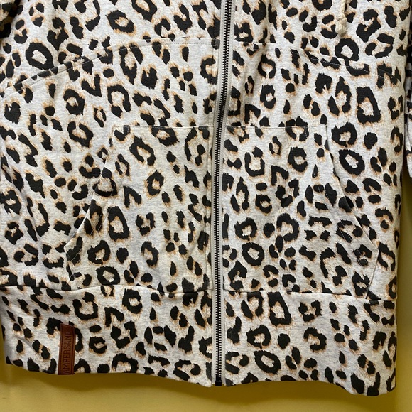 Ampersand Avenue Sweatshirt Size Small Grey Leopard Hooded Full Zip NWT - Picture 4 of 10